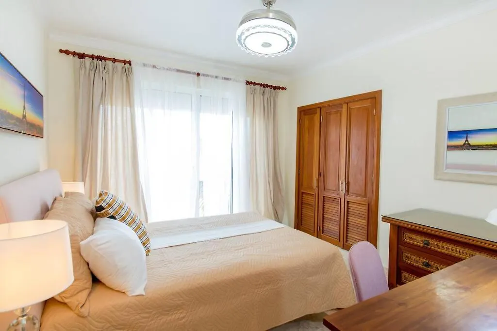 Ocean Views & Private Beach! Luxury 4Bdr Getaway بونتا كانا جمهورية الدومينيكان