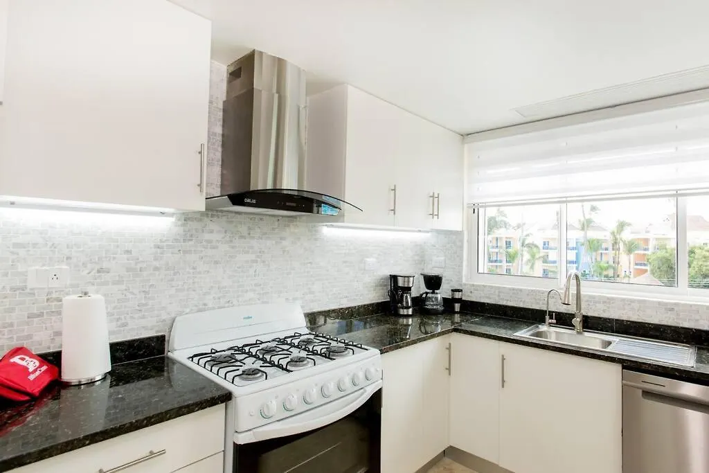 Ocean Views & Private Beach! Luxury 4Bdr Getaway بونتا كانا 0*,