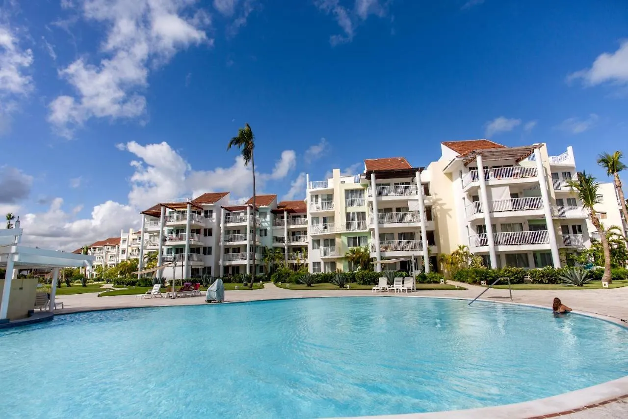 Ocean Views & Private Beach! Luxury 4Bdr Getaway بونتا كانا شقة