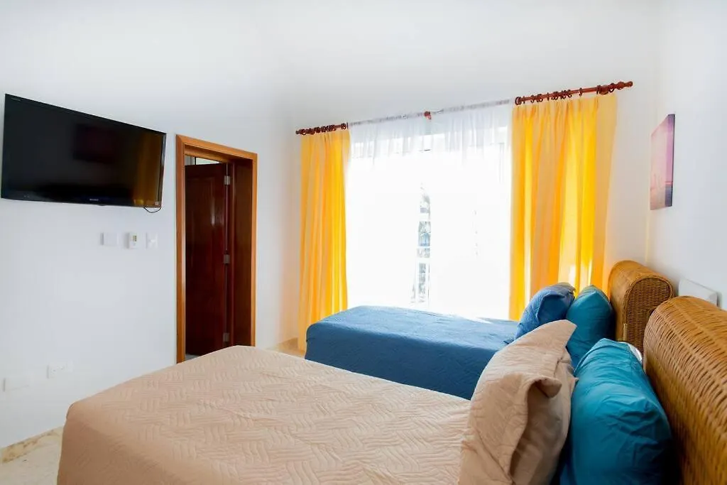 Ocean Views & Private Beach! Luxury 4Bdr Getaway Punta Cana Apartamento