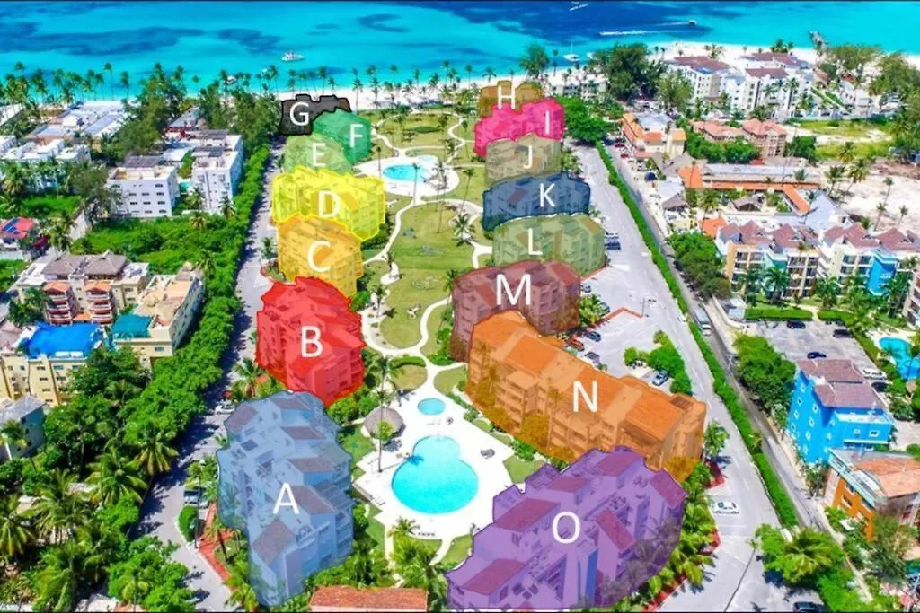 Ocean Views & Private Beach! Luxury 4Bdr Getaway Punta Cana Apartamento